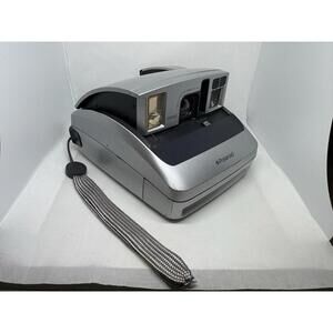 Polaroid One 600 Instant Film Camera Silver 100mm Focus Range 2 FT Working C115